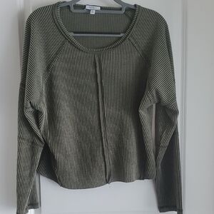 Discreet Olive Ribbed Knitwear